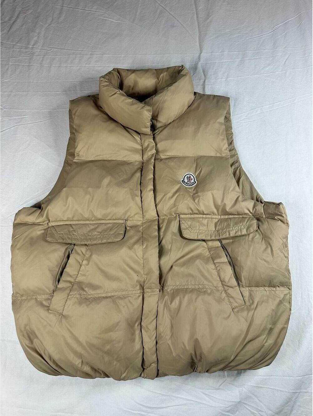 🧥Moncler Beige Puffer Vest Men's Stand-Up Collar Logo Zipper Mid-Length Pockets